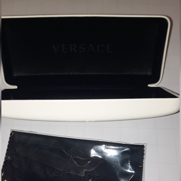 Versace hardcase sunglasses - Picture 2 of 3